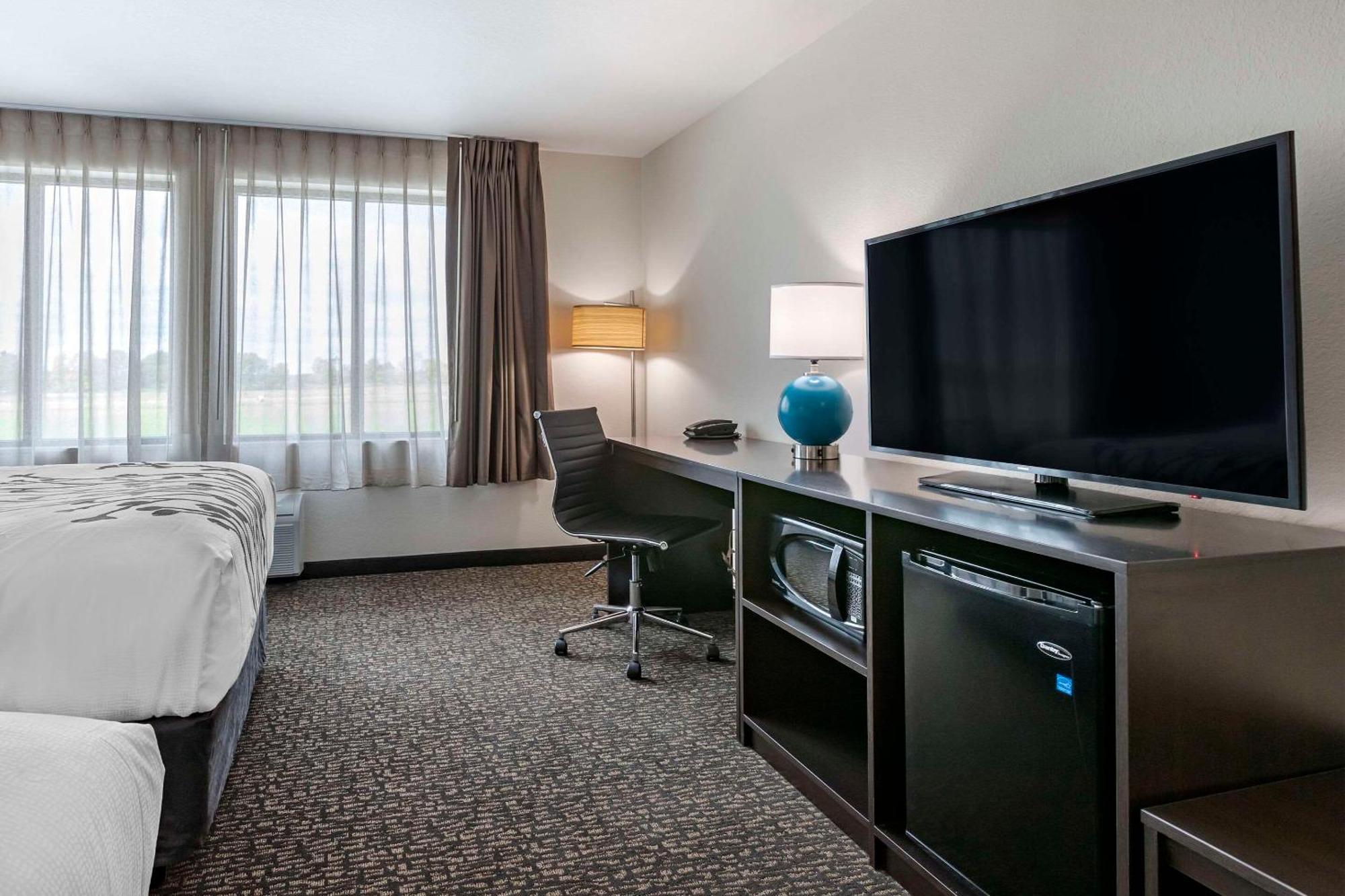 Sleep Inn & Suites Milwaukee-Franklin Franklin  Екстер'єр фото